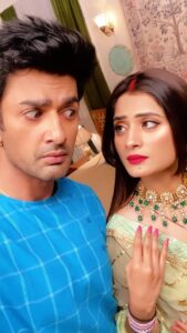 Vaishali Takkar Instagram - Galati se sach bol diya 😣

#nishantmalkhani #vaishalitakkar #trendingreels #kanakshi #shiva #kanak
