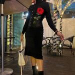 Vindhya Tiwari Instagram - This girl in cold winter nights of Delhi looking her stylish best n taking reels ….thand lag jaaye lekin reel zaroor ban jaaye 🥶😂💯🙈in love with Delhi winter ❤️