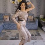 Vrushika Mehta Instagram - It’s time to participate in the #StyleDance challenge and win exciting prizes. To participate: 👉Shoot a reel with these cool steps 👉 Tag @vivo_india 👉Add the song ‘Color My Style’ from the audio library 👉Use the hashtags #StyleDance #vivoY100 #ColorMyStyle #ItsMyStyle 👉Ensure that your profile is public