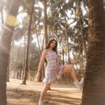 Vrushika Mehta Instagram - Caption batao koi funny 🤪 Coz din hai bohot sunny ☀️ 😎 . Photography: @deepak_das_photography Styled by: @ananyaarora2013 Dress by @indo_philia MUA: @johar_khan786 #photooftheday #photoshoot