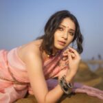 Vrushika Mehta Instagram - Mermaid 🧜🏻‍♀️ samundar ke beech 💕 . Photography: @deepak_das_photography Saree by: @kadhuwabanaras Styled by: @ananyaarora2013 MUA: @johar_khan786 #instagram #photooftheday