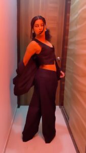 Yukti Kapoor Instagram - 🧨

#reels #reelsinstagram #reelsvideo #reelsindia #reelitfeelit #trendingreels #transitionreels #transition