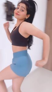 Yukti Kapoor Instagram - It’s the time to disco 💃💖

📸 @antarakar89 ( BFF)

#trending #trendingreels #trendingsongs #reels #reelsinstagram #reelitfeelit #reelsvideo #reelsindia