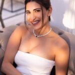 Aahana Kumra Instagram - Perhaps time’s definition of coal is the diamond 💍 🌞🌸💫🌙 Photography @yashjangidphotography Styling @abhimanyusinghtomarr Hair & Make up: @omsenmakeup Location : @dyore_experiences . . . . #photoshoot #jaipur #rajasthan #photography #aahanakumra #monday #mondayblues #motivationmonday #mondaymood Jaipur - The pink city