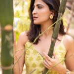 Aahana Kumra Instagram - Summer 🌞🍃 The cattails sway and the bamboo dances gently into the brightness of the day🍃🌞🌿🦚 Photography @yashjangidphotography Styling @abhimanyusinghtomarr Hair & Make up: @omsenmakeup Outfit : @gazalmishraofficial . . . . #photoshoot #jaipur #rajasthan #photography #aahanakumra #wednesday #wedensdaywisdom Jaipur - The pink city