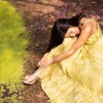 Aahana Kumra Instagram - A day by the green pond Summer breeze and floral dreams 🍃🌞🌿🦚 Photography @yashjangidphotography Styling @abhimanyusinghtomarr Hair & Make up: @omsenmakeup Outfit : @gazalmishraofficial . . . . #photoshoot #jaipur #rajasthan #photography #aahanakumra #tuesday #tuesdaymotivation Jaipur - The pink city