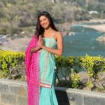 Aahana Kumra Instagram - Baisakhi Di Lakh Lakh Vadhaiyaan 🌞🌸🌾🫶💕🙏 #happybaisakhi . . . . #baisakhi #aahanakumra #harvestseason #harvest #harvesting #sun #summer Rishikesh ऋषिकेश