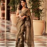 Aahana Kumra Instagram - O-Live it!! 🪲💚🌿🌳🍃 Saree by my loveliest @eeshakunalcouture 🪲💚 Make up : @meerabhandarimakeovers Hair by : @amuthevar Photos : @amitkhannaphotography 🫶🍃💕 . . . . #sareelover #sareenotsorry #sareelove #saree #aahanakumra #tuesday #tuesdaymotivation #photoshoot #photo #portraitphotography #portrait India