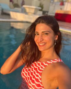 Aahana Kumra Instagram - Sunsets and pools 🌸🌞🫶🏜️🐫🥂🦚👙🌊🏝️🐚
.
.
.
📍 @narendra.bhawan.bikaner 
.
.
#thursday #thurdaythrowback #throwbackthursday #thursdaymotivation #getaway #swimsuit #sunset #pool #poolside #nofilter #sunlover #sunshinegirl #aahanakumra #rajasthan #bikaner