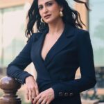 Aahana Kumra Instagram - “Black is modest and arrogant at the same time. Black is lazy and easy—but mysterious. But above all, black says this: I don’t bother you—don’t bother me.” Styling : @juhi.ali Lensed by : @digitalaakaar #throwbackthursday . . . . #thursday #thursdaymotivation #thursdaythoughts #thursdate #thursdayvibes #thursdaymood #aahanakumra #blackdress #littleblackdress #blacklove Mumbai - मुंबई