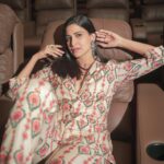 Aahana Kumra Instagram - Boss lady always 💯💁‍♀️ Styling : @juhi.ali Make up and hair : @omni_thakkar Photos by : @rohitmalekar1 #thursdaythoughts . . . . #thursday #thursdayvibes #thursdaymotivation #aahanakumra #bosslady #photoshoot Mumbai - मुंबई