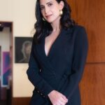 Aahana Kumra Instagram - “Black is modest and arrogant at the same time. Black is lazy and easy—but mysterious. But above all, black says this: I don’t bother you—don’t bother me.” Styling : @juhi.ali Lensed by : @digitalaakaar #throwbackthursday . . . . #thursday #thursdaymotivation #thursdaythoughts #thursdate #thursdayvibes #thursdaymood #aahanakumra #blackdress #littleblackdress #blacklove Mumbai - मुंबई