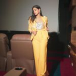 Aahana Kumra Instagram - Hello hello… looking good in yellow 💛🌻🌼🐝☀️ Styling by : @juhi.ali Make up and hair : @omni_thakkar Photos by : @rohitmalekar1 #thursdaythoughts . . . . #thursday #throwback #throwbackmemories #throwbackthursday #aahanakumra #yellow #yellowpantsuit Mumbai - मुंबई