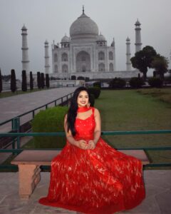 Aashika Padukone Instagram - Don’t buy me roses, just make me be your flower 🌺