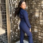 Ahsaas Channa Instagram - Outfit sahi ho toh vibe apne aap sahi ho jati hai 🤹🏼‍♀️ Outfit by @clothesonmymind HMU by me only Styled by @stylebykayal 🌸 Bangalore, India