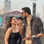 Ahsaas Channa Instagram - Lollapalooza lewk with my concert buds. @lollaindia @baskarabhi @ishaniyat Mahalaxmi Race Course