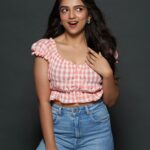 Ahsaas Channa Instagram - I wanna brainwash you into loving me forever 💕 📸 @aniphotoguy Makeup by @ritikaturakhia01 Hair by @andajpatel Assisted by @tanvi.r.kothari