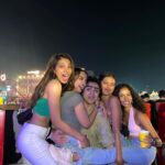 Ahsaas Channa Instagram - It’s a moment when I show up, got em sayin’ “wow” !!!!! @postmalone @feedingindia @cloutpocketaces @clapclapindia @soul_kari