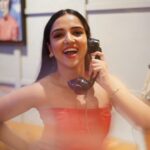 Ahsaas Channa Instagram - Someone ordered cheetos? 📸 @lala_photuwale Earrings by @thecactistore Makeup by @ritikaturakhia01 Hair by @andajpatel Styled by @stylebykayal Makeup assistant @tanvi.r.kothari