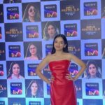 Ahsaas Channa Instagram - A premiere day! Makeup @ritikaturakhia01 Hair @andajpatel Styled by @stylebykayal All my solos clicked by @srishti.shrivastava21 💕
