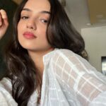 Ahsaas Channa Instagram - I once was poison ivy but now I’m your daisy!
