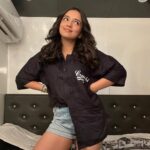 Ahsaas Channa Instagram - Here’s to the 6 am energy of a girl who’s exhausted because of the most hectic week she’s had but she’s living and loving it a lot She’s also obsessed with this shirt by @turnt.up.clothing Makeup by @imsumansingh Hair by @ramihalder Phone case @toclosetofficial