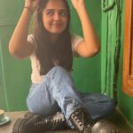 Ahsaas Channa Instagram - Killer boots, nice coffee, cool background, a pimple patch, cute sunglasses and a bestie who knows how to click pictures. Last Saturday was good. 📸 @kevinkennethlee Subko Coffee