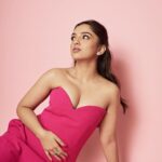 Ahsaas Channa Instagram - Award night baby 💗 📸 @deovaltrivedi51 Deoval. You’re so good. @ritikaturakhia01 Thankyou for always putting in all the hard work and thoughts in making me look my best. I’m not as pretty as you make me look. I’m glad to also have you as my friend. @stylebykayal you. You make up for my mediocre fashion sense. Can’t do anything without you. Thankyou for always putting in the effort and time for me. I’m really glad to have you as my friend too. @sandybeauti Thankyou for always understanding the assignment. @makeupartistraga Thankyou for your patience can’t wait to see you again.