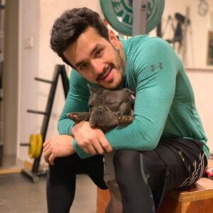 Akhil Akkineni Instagram - Good morning from the Akkineni’s !! A good start to the day. Big day today .... starting the sangeet song, lots of celebration and dancing next 4 days. Have a great day you guys .