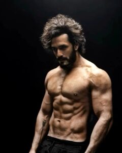 Akhil Akkineni Instagram - I bid farewell to a year that tested me mentally and physically beyond my imagination. Most importantly I thank 2022 for teaching me, How to stay calm no matter the chaos. 

Bring it on 2023, I’m ready for you with arms wide open. 

Wishing each and everyone of you a very happy new year. This year is ours for the taking.

#happynewyear #agentloading
