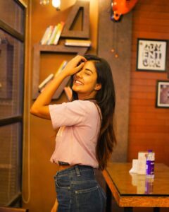 Akshaya Udayakumar Instagram - Cheers to New year 🍻💗
Pc:- @a.s.i.f_