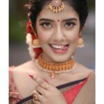 Akshaya Udayakumar Instagram - Real kukku♥️🤪@Pic - @sharon.shyam @storiesbysharonshyam —————————————- @nikonindiaofficial Z7ll —————————————- @soumyashyam_makeupartist —————————————— #sharonshyam #sharonshyamphotography #storiesbysharonshyam #trendingsong #instareels #instalikes #weedingphotography #weedingreels #reelskerala #réel #reelsindiaofficial #reelsitfeelsit #trendingreels #verityreels #veritybook ##weedinghairstyle #weddingmoments #reelsfeelit ❤️#reelsnew #reelvideo #reelsinstagram❤️💯 #reelskeralaofficial #creativephotography #creativeminds #creativeminds #nikonindiaofficial #nikonindia