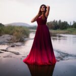 Akshaya Udayakumar Instagram - In love with the colours in the frame✨ Click:-@pratheek_arun_originals Costume :-@meluha__arathijayaraj Stylist:-@arathijayaraj Makeup:-@aayna_by_nitya