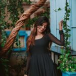 Akshaya Udayakumar Instagram - Is this shy 🤔?🖤 Pc:-@hyper__kris Costume:-@queen_bee_suji