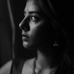 Akshaya Udayakumar Instagram - അവസാന വരികൾ വികൃതമാകാൻ തുടങ്ങി. കൈകൾക്ക് വിറയൽ വന്നതുപോലെ. തൂലിക താളുകളിലൂടെ ഉരസി. തൂലികാതുമ്പ് അറ്റു വീണു. കടലാസ് മഷിയാൽ പൊതിഞ്ഞു. കണ്ണുനീർ വഴുതി വീഴുന്നതും ഉള്ളിലെന്തോ ചിറകറ്റു കിടക്കുന്നതും ഞാൻ കണ്ടും. ഇനിയും മനസ്സിന് മറക്കാൻ കഴിയാത്തതെന്തേ? പുതിയ പുസ്തകം വാങ്ങി കൊണ്ടു വരുമ്പോൾ കാത്തിരുന്നത് പോലെ തന്നെ. തിരികെ എപ്പോഴാണ്? Pc:-@frames.by.hari ✨ Gokulbenny✨