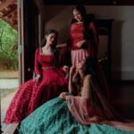 Akshaya Udayakumar Instagram - Bridal series by @barakahdesignhouse ✨ . Outfit: @barakahdesignhouse In frame: @aiswarya_rashmi @naatya_ @akshaya__udayakumar Shot by:@karthiknair95 Makeup: @anjalisnair_makeup Production: @candidstoriesbykarthik Team: @hariprasad.harish @imthiyas_ia @ameer__ami_ . . . . . #bridalcollection #indianbride #bridesinspo #lehenga #keralabride #southindianbrides #blousepatterns #blouseback ##handembroidery #bridalblousedesigns #southindianfashion #bridalaffair #bridalstyling #barakah #barakahdesignhouse