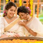 Akshaya Udayakumar Instagram - Happy onam✨ With @pooj_a_s_ Shot : @karthiknair95 Production : @candidstoriesbykarthik Lighting and assistance : @dileepraj.drc , @_naveenprakash Costume : @swaraahdesigns | @swathi_sukumar isukum Make-up : @anjalisnair_makeup Decor : @golden_wedding_company | @golden_gireesh Jewelry : @akshayagold_palakkad Location : @udayaayurveda Thanks to : @___darsan___ , @frames.by.hari @samsibinofficial 🤗 Udaya Ayurveda Resort