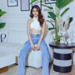 Alaya F Instagram - Swipe for some smiles 😄🥰 Photos by @dinesh_ahuja Styled by @mohitrai @shubhi.kumar @teammrstyles Hair by @souravroy_1999 Make up by @taniadhingra Top @clubllondon @frisky.in Pants- @madison_onpeddar Jewellery - @tanzire.co