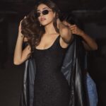 Alaya F Instagram - Issa vibe 💫 last night for the Freddy success party!🖤 Photos by @trishasarang Hair & Make up by @esther_hmu Styled by @mohitrai @shubhi.kumar @shrey_vaishnav_ @teammrstyles Dress @wearcecil Trench @freakinsindia Jewellery by @dripproject.co