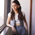 Alaya F Instagram - No sleep but rewards I will reap 😋 Photos by @trishasarang Make up by @divyashetty_ Hair by @souravv_roy_ Styled by @mohitrai @shubhi.kumar @teammrstyles Assisted by @muskanduaaa