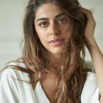 Alaya F Instagram - Easy breezy Photos by @rohanshrestha Styled by @sanamratansi Hair by @mehakoberoi Make up by @ajayvrao721