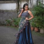Alina Padikkal Instagram - The sky and the sea .. open space .! 🫐🦋 Costume: @divyadisa.couture Accessories: @kaya_online_ Makeup : @aneeshcbabu Stylist: @nithinju & @sksreez Camera : @_bibi_photography