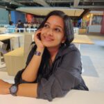 Alphy Panjikaran Instagram - Be happy🦋 Be bright🌼 Be you🕊 @an._____u 📸 #happiness #wednesday #weekday #movie #time #enjoy #withfriends #picoftheday #black #love #peace #life #kochi #kochidiaries central square mall, M. G. Road