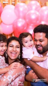 Alya Manasa Instagram - Happy birthday to Aila Pattu 😘😘

Wonderful team behind 
Captured @shadowsphotographyy 
Jewellery (Alya) @silversashti 
Family combo outfit @akira_the_couture__ 
Decors @surpriseplanners_official 
Cakes&cupcakes @vishrus_cute_cakes