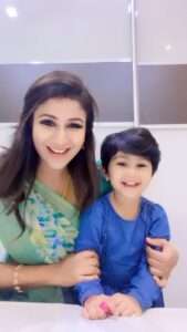 Alya Manasa Instagram - Happy women’s day to all ladies 
This reel I love it 😻 
My happy cutie #aila is trying to sink with the music 😂😂😂