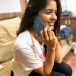 Amritha Aiyer Instagram - Working, playing and staying in touch all day long over the phone have never been more comfortable. Plus that great price and an amazing camera – my new OnePlus 8T 5G is a gamechanger! Check it out at a OnePlus Experience Store today! #UltraStopsAtNothing @oneplus_india Check it out at the nearest OnePlus Stores, Reliance Digital & My Jio Stores. It will also be available at Sangeetha and Pai International stores. Follow and tag #OnePlus8T5G #UltraStopsAtNothing, @reliance_digital