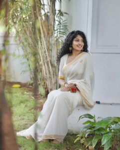 Anjali P Nair Instagram - Okay🙈 the last of the onam pictures 🙈🌸🌼 Photographer: @tonykvarghese