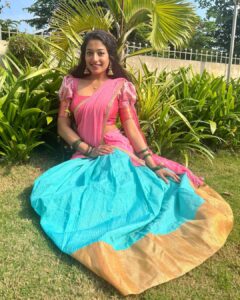 Anjali P Nair Instagram - Pongal special🌸🌸….!
Costume courtesy: @labelswarupa 🤍