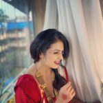 Anjana Sukhani Instagram - She beats to the beauty of her wildflower heart and seashore soul.... HNM @deeartistry9 @kri.entertainment Somewhereontheearth