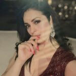 Anjana Sukhani Instagram - Bright like Glitter, Bubbly like Champagne 🍾❣️ #delhidiaries #delhiwedding #host #glamour #lovelife #delhilovers #wedding #sindhigirl #attitude #snobshots @katalystworld A Dot by GNH